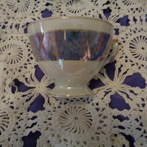 VINTAGE RETRO OLD LACE EDGE RETRO DOILYS PLASTIC FIGURINE OLD CUP LOT - Picture 9 of 16